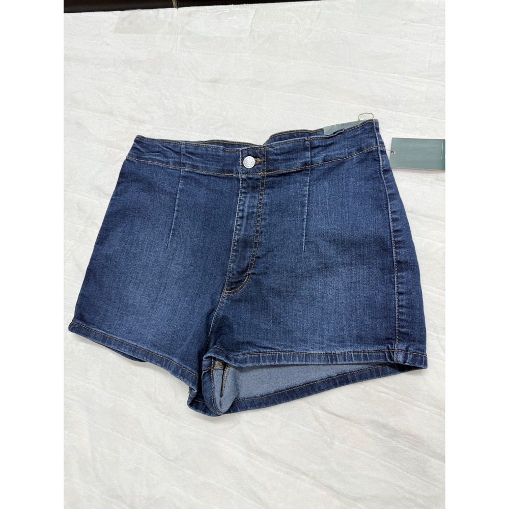 Wild Fable Women's Blue Denim High Rise Jean Shorts Size 12/31W New